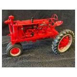 FARMALL - F-20 TOY TRACTOR