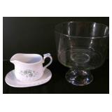 8" across Trifle glass pedestal bowl, Correlle Ivy