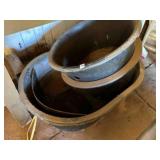 3 plastic containers/planters