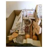 Wall Dï¿½cor, inspirational signs, crosses