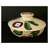 Watt Apple 8.5" Casserole w/lid, 96, some chips on