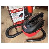 2- 5 gallon wet/dry vac, powers on