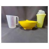 3 Tupperware Pieces - 2 Cup Measuring Cup &