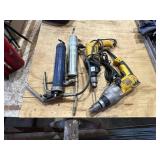 2 Dewalt electric drills & 2 grease guns