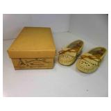OLD Genuine Hand Laced Leather Cream Moccasins