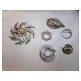 6 Vintage Silver Tone Brooches - 1 Marked Lisner