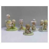 5 Precious Moments figurines