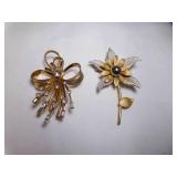 Vintage Sarah Coventry Gold Tone Ribbon Bow Brooch