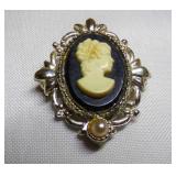 Vintage Black And White Cameo Pin w/Sliver Tone