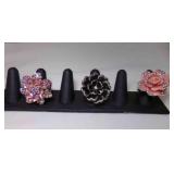 3 Oversized Flower Rings w/Elastic Bands Fashion