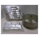 2 pc Angel Food cake pan, Flag Wilton pan, Train