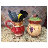 KITCHEN CANISTER/PITCHER