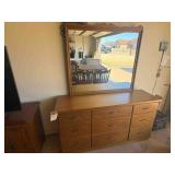 9 DRAWER DRESSER W/MIRROR