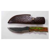 Damascus steel hunting knife with sheath