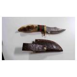 Damascus steel finger-hole skinner knife w/sheath