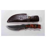 Damascus steel fixed-blade knife with sheath