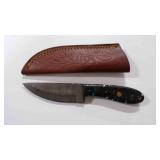 Damascus steel hunting knife with sheath