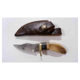 Damascus steel skinner knife with sheath
