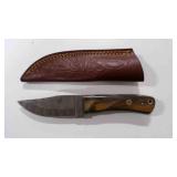 Damascus steel hunting knife with sheath