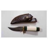 Damascus steel hunting knife with sheath