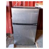 Midea - Mini Refrigerator