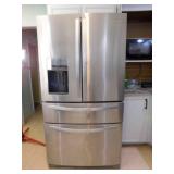 Whirlpool Refrigerator 28 cu ft, works