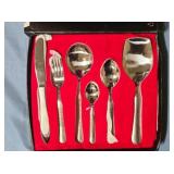 Flatware cutlery set. 6 place setting.