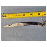 Folding pocket knife w/key chain. Damascus steel.