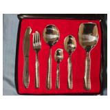 Clip point folding knife. Damascus steel