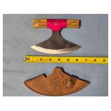 Ulu knife w/two-tone wood handle.