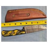 Drop point blade knife w/jimping on spine.