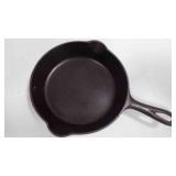 Vintage 8" Seasoned Griswold No. 5 Cast Iron
