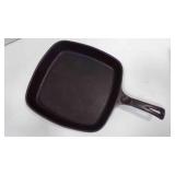Vintage Seasoned Square Wagner Cast Iron Skillet