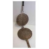 Vintage Griswold Cast Iron Waffle Iron No Stand