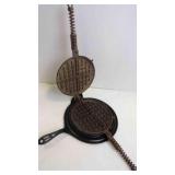 Vintage Griswold No. 8 Cast Iron Waffle Iron