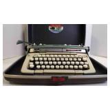 Vintage 1960s SCM Smith-Corona Classis 12 Portable