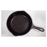Vintage 9" Seasoned Wagner No.6 Cast Iron Skillet