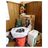 Christmas/Holiday Items, Lights, Train, Trees (8+)