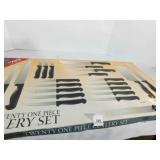 Woodbridge 21 Piece Cutler Set in box