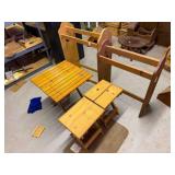 2 Quilt Racks, 3 Folding Tables