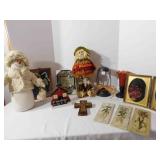 Decor, Artwork, Holiday Pieces, Etc. (1 box)