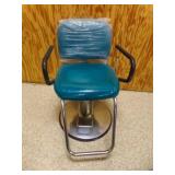 Hydraulic Salon Chair Turquoise Vinyl - Working