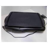 Presto Electric Griddle w/Crumb Tray Powers ON