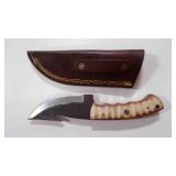 Gut Hook Knife With Sheath