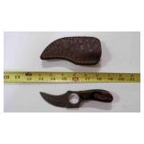 Finger Hole Skinner Knife With Sheath