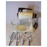 Sunbeam Stand Mixer, Glass Bowl, 3 sets beaters