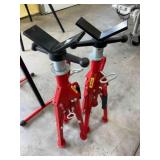 2 - VEVOR PIPE STANDS