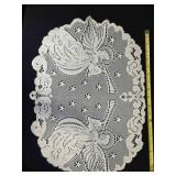 Large Christmas doily, heralding angels