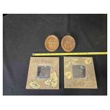 2 Pair of Home Decoration plaques