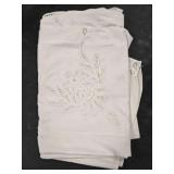 Lace-clad Table Cloth, White, 60'x80'